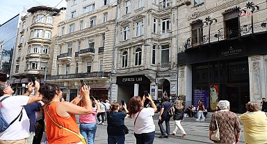 Maltepe Belediyesi'nin düzenlediği Güz Gezileri'nin son durağı Bulgur Palas ve Casa Botter oldu