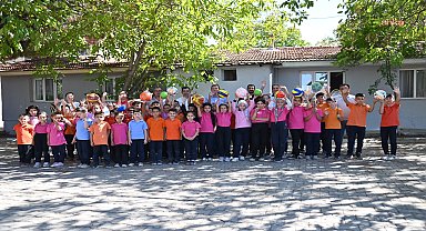 Manisa Büyükşehir Belediyesi'nden öğrencilere spor malzemesi desteği