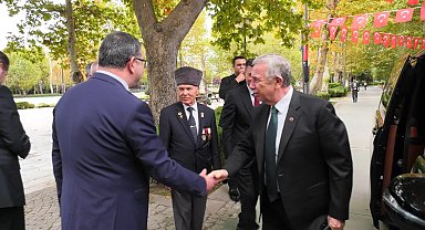 Mansur Yavaş, gazi ve şehit yakınlarıyla bir araya geldi