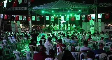 Mersin'de yaz ayının tadı tiyatro gösterileri ile çıktı