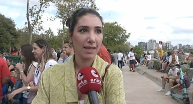 Meydanlarda binlerce kişi kadın voleybolcuların final heyecanını izledi