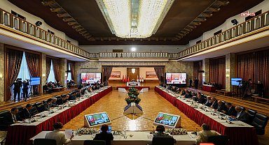 Milli Dayanışma, Kardeşlik ve Demokrasi Komisyonu...Prof. Dr. Veznedaroğlu: Siyasi tutukluların salıverilmesini sağlayacak yasal tedbirlere infaz kanunuyla başlanabilir