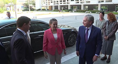 Moskova Hükümeti Bakanı Çeremin, Antalya Büyükşehir Belediyesi'ni ziyaret etti