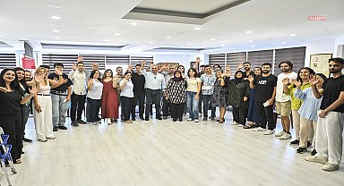 Muratpaşa Belediye Başkanı Uysal, YKS’de başarılı olan MURGEM öğrencilerini ödüllendirdi