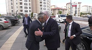 Müsavat Dervişoğlu'ndan gazi ziyareti: Şehit aileleri ve gazilerimizin aşağılanmaması, incitilmemesi icap eder