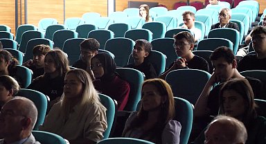 Ortahisar’da “Atatürk Trabzon’da” belgeseli gösterildi