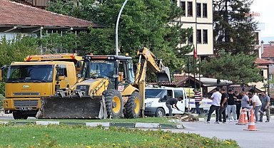 Safranbolu Belediyesi, kent genelinde yol çalışmalarını sürdürüyor