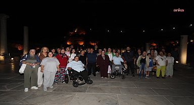 Selçuk Belediyesi’nden engelsiz bireylere Efes'te gece yolculuğu