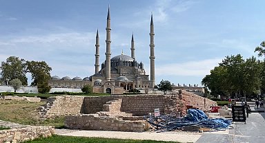 Selimiye Camii'nde UNESCO riski… Şehir Plancısı Döleneken: Artık 'Selimiye dünya mirası değil' diyebilirler