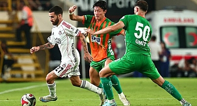  Sergen Yalçın ilk maçında Alanyaspor'a 2-0 mağlup oldu