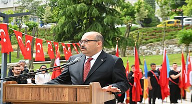 Sındırgı'da deprem... Balıkesir Valisi İsmail Ustaoğlu: An itibarıyla olumsuz bir durum yoktur