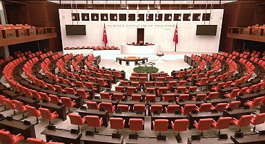 TBMM yeni yasama yılına hazır... Genel Kurul Salonu başta olmak üzere tüm alanlarda bakım onarım ve temizlik yapıldı