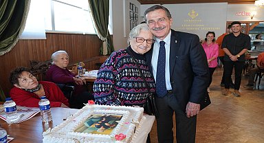 Tepebaşı Belediyesi, 98 yaşındaki Ayhan Tunçer’in 80 yıllık memleket hasretini giderdi
