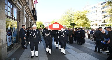 Trabzon’un eski belediye başkanı Hasan Melek son yolculuğuna uğurlandı