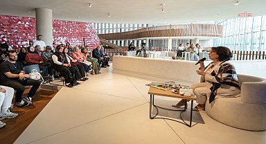 Türk Telekom, Darülaceze sakinleri ile Hülya Koçyiğit’i AKM’de buluşturdu