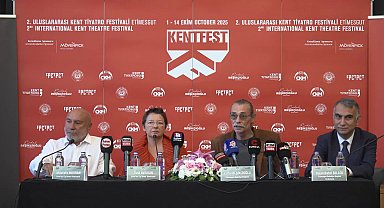 Uluslararası Kent Tiyatro Festivali... Erdal Beşikçioğlu: “Etimesgut’un kültüre ve sanata sahip çıkışı, geleceğe bırakacağımız en değerli miraslardan biri olacak”
