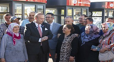 Uşak Belediye Başkanı Yalım, 22 adet yeni simit büfesini esnafa teslim etti