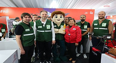 Yeşilay, Teknofest’te gençlerle buluştu… Yeşilay Başkanı Dinç: “Toprağımızın bağımsızlığı ne kadar önemliyse gençlerin bağımsızlığı da o kadar önemli” 