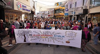 20’nci Ayvalık Uluslararası Zeytin Hasat ve Turizm Festivali, başladı