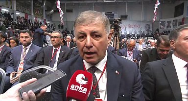 39'uncu CHP İzmir Olağan İl Kongresi… İzmir Büyükşehir Belediye Başkanı Cemil Tugay: Burada bir bayram yaşıyoruz