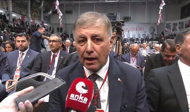 39'uncu CHP İzmir Olağan İl Kongresi… İzmir Büyükşehir Belediye Başkanı Cemil Tugay: Burada bir bayram yaşıyoruz