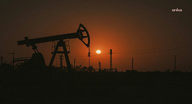 ABD'nin Rusya'ya yönelik yeni yaptırımlarının ardından petrol fiyatları, yüzde 4'ün üzerinde arttı