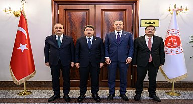 Adalet Bakanı Tunç, TBB Başkanı Erinç Sağkan ile bir araya geldi