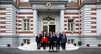 Adalet Bakanı Yılmaz Tunç, Romanya'daki Bükreş Büyükelçiliği'ni ziyaret etti