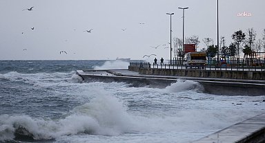 AKOM'dan kuvvetli yağış ve fırtına uyarısı