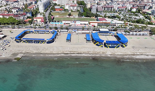 Alanya Belediyesi’nden ücretsiz plaj voleybolu etkinliği