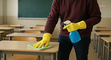 Almanya'da Belediye Başkanı Arnold'un öğrencilerin okulları temizlemesi önerisine velilerden tepki 