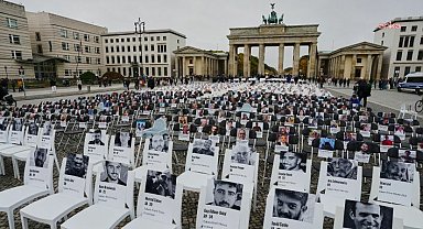 Almanya’da Hamas’ın 7 Ekim 2023’te İsrail’e düzenlediği saldırılarında hayatını kaybedenler anıldı