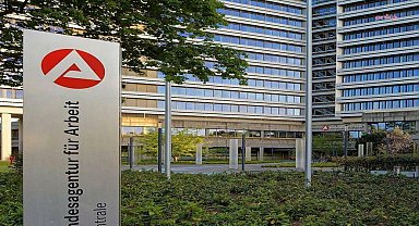 Almanya’da işsizlik 3 milyonun altına düştü