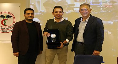 ANKA Haber Ajansı'dan Kerim Uğur'a, İzmir Tabip Odası Sağlık Hakkı ve Toplumsal Adalet ödülü