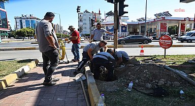 Antalya Büyükşehir Belediyesi, sinyalizasyon altyapısını yeniliyor