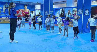 Antalya Spor ve Fitness Merkezleri'nde çocuk cimnastiği derslerine yoğun ilgi