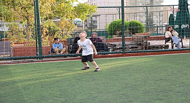 Ataşehir’de ücretsiz futbol okulu eğitimleri başladı