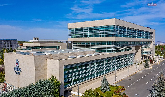 AYM, Cumhurbaşkanına döviz, tahvil, kıymetli maden ve para hareketlerini sınırlama yetkisi veren kanun hükmünü iptal etti