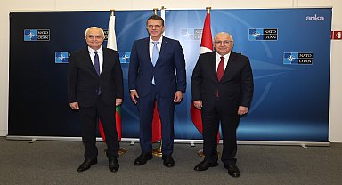 Bakan Güler, Romanya Savunma Bakanı Mosteanu ve Bulgaristan Savunma Bakanı Zapryanov ile görüştü