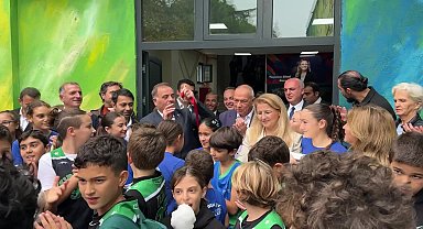 Bakırköy Belediyesi Spor Kompleksi, yenilenen yüzüyle hizmete açıldı