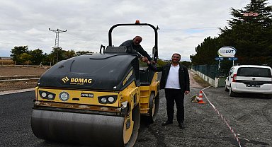 Beylikova'da Tarım Kredi Süt Fabrikası yolu sıcak asfaltla yenilendi