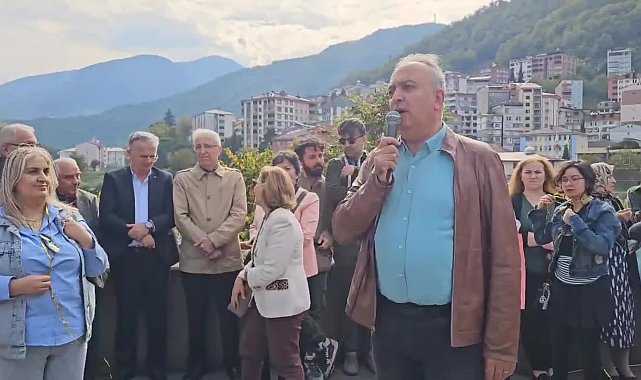 Borçka Tiyatro Festivali yürüyüşle başladı