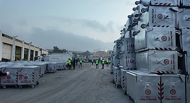 Bornova'da eski çöp konteynerleri yenileniyor, atıklar geri dönüşüme kazandırılıyor