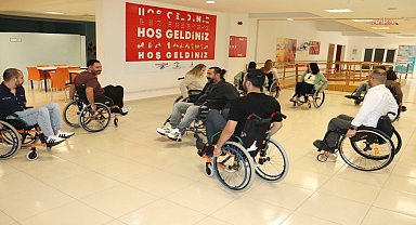 Buca Belediyesi personeline, Engelli Farkındalık Merkezi'nde “empati” eğitimi