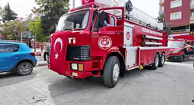 Burdur Belediyesi, Yeşilova Belediyesi’ne itfaiye aracı hibe etti