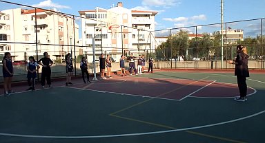 Burhaniye’de Kış Spor Okulları çocukların buluşma noktası oldu