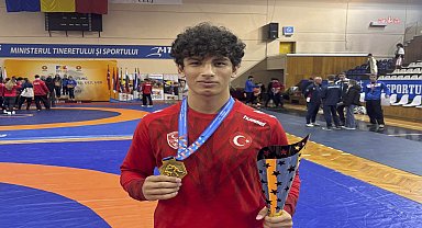 Bursa Büyükşehir Belediyesporlu güreşçi Balkan şampiyonu oldu 
