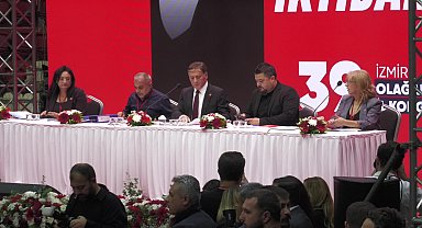 CHP 39. İzmir Olağan İl Kongresi... Kongrenin blok listeyle yapılmasına oy çokluğuyla karar verildi