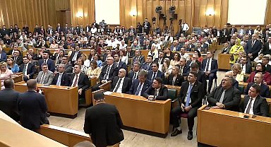 CHP Grup Toplantısı... Özgür Özel: Asgari ücreti utanmadan, sıkılmadan yüzde 20 arttırmaya, 26 bin 500 lira yapmaya niyetleniyorlar