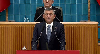 CHP Grup Toplantısı... Özgür Özel: CHP verdiği mücadeleyle kendisini koruyor değildir. Koruduğumuz bu ülkeye getirdiğimiz demokrasidir